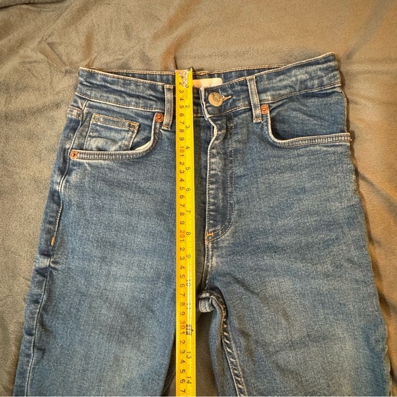 Zara Denim Blue Jeans
#1202 - Picture 3 of 8